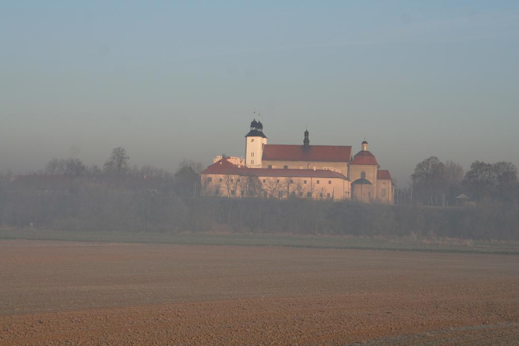 Hotel Sw. Norberta Nowe Brzesko Exterior foto